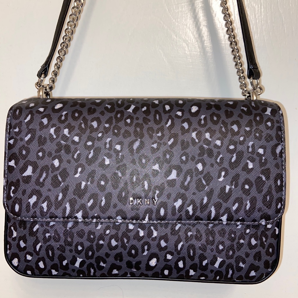 *Brand New Beautiful Dkny” Sina Md Flap Gray Animal Print Purse Crossbody Silver